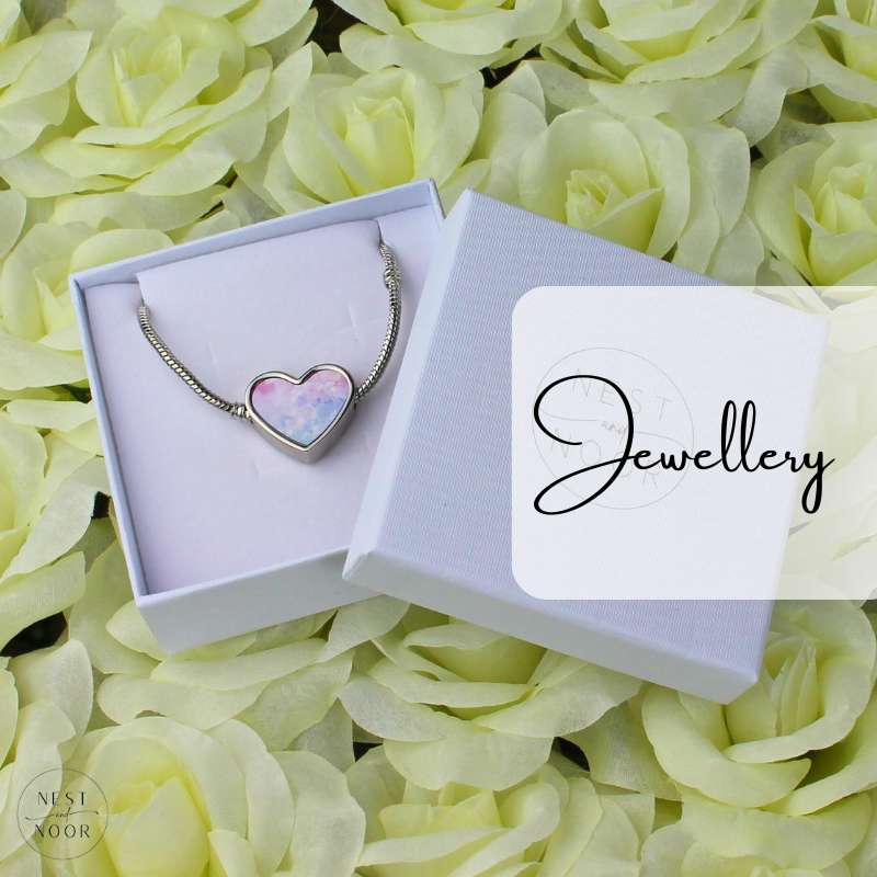 Modern Islamic jewellery collection - elegant, minimalist designs