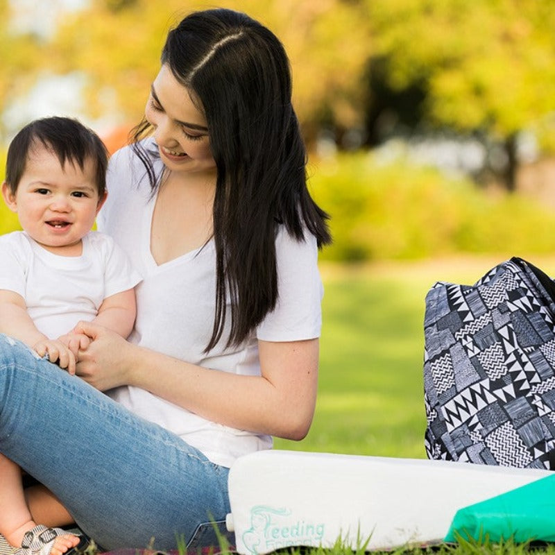 Feeding Friend Nursing Pillow - The Perfect Gift for Hassle-Free Baby Feeding.