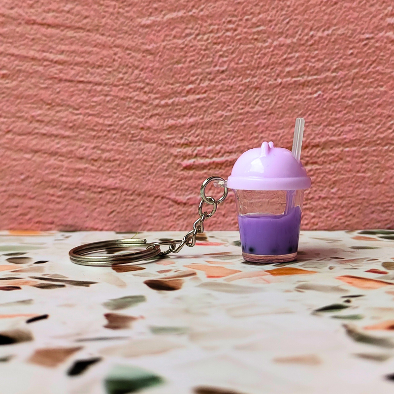 Adorable purple bubble tea keyring.