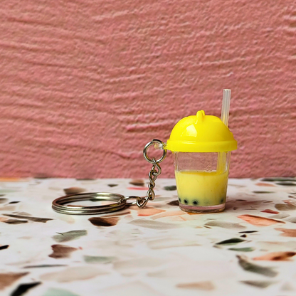 Adorable yellow bubble tea keyring.