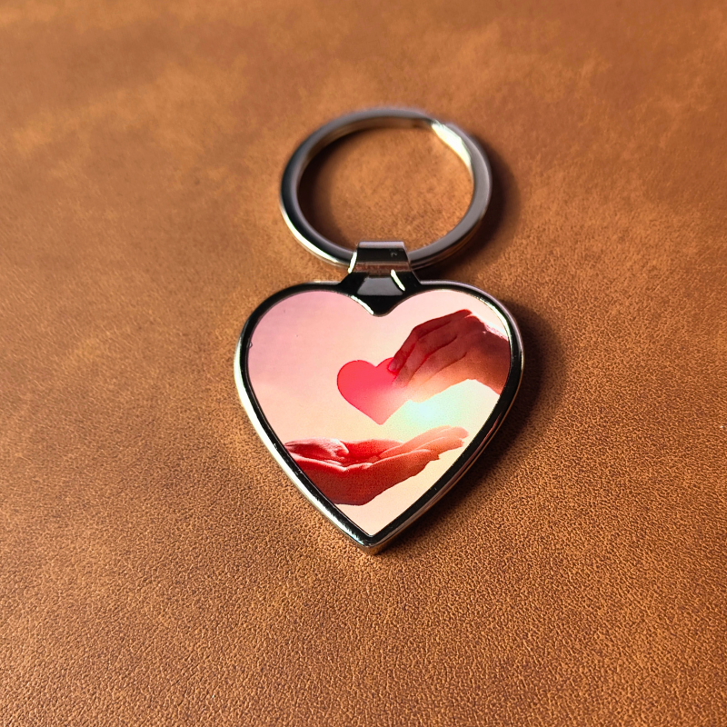 Sunrise heart keyring. Heart-shaped keyring under $10.